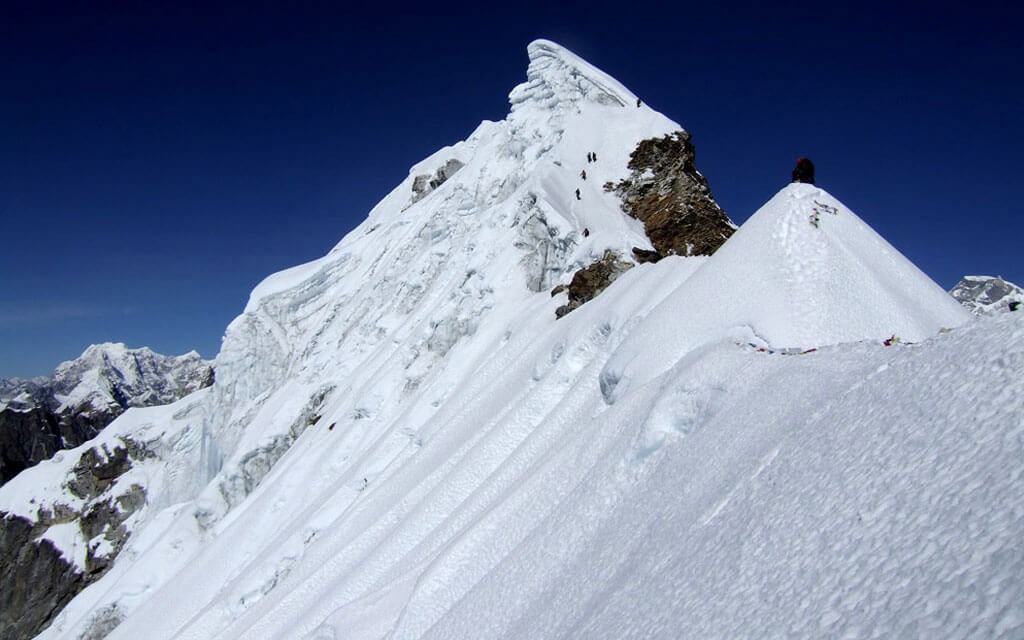 Lobuche East Peak (6,119m)
